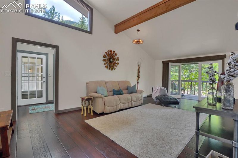 5128 Neeper Valley Rd, Manitou Springs, CO 80829
