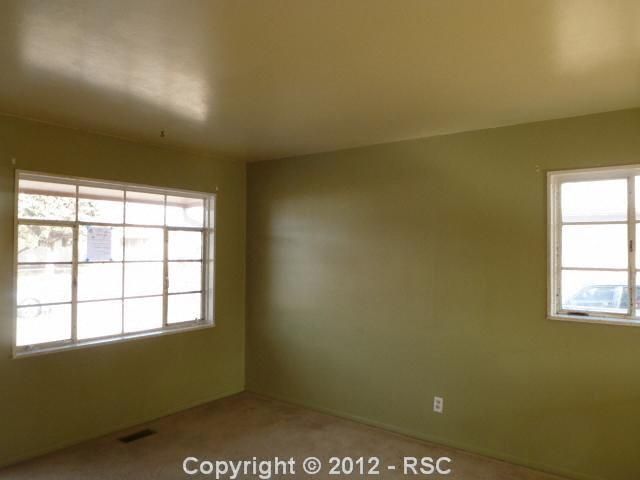513 Hickory Dr, Colorado Springs, CO 80911