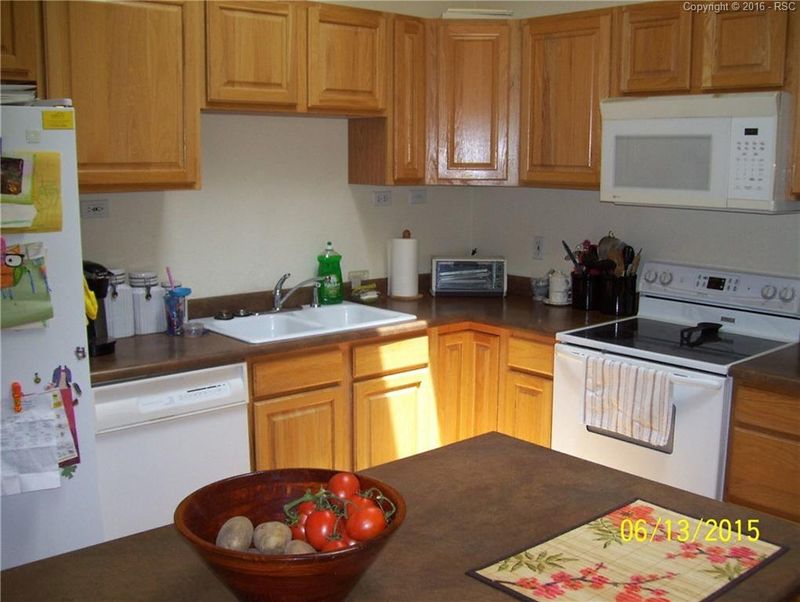 5130 Peak Villa Hts, Colorado Springs, CO 80917