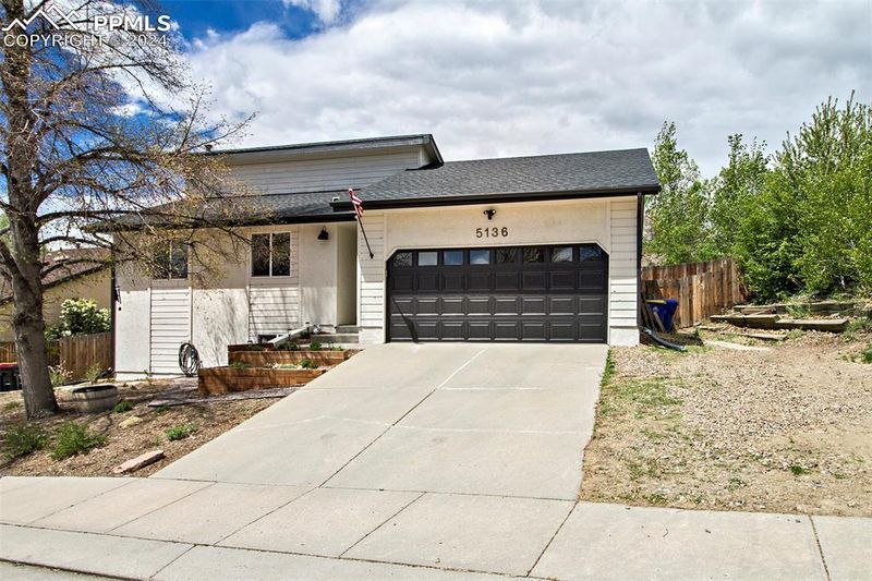 5136 Solar Ridge Dr, Colorado Springs, CO 80917