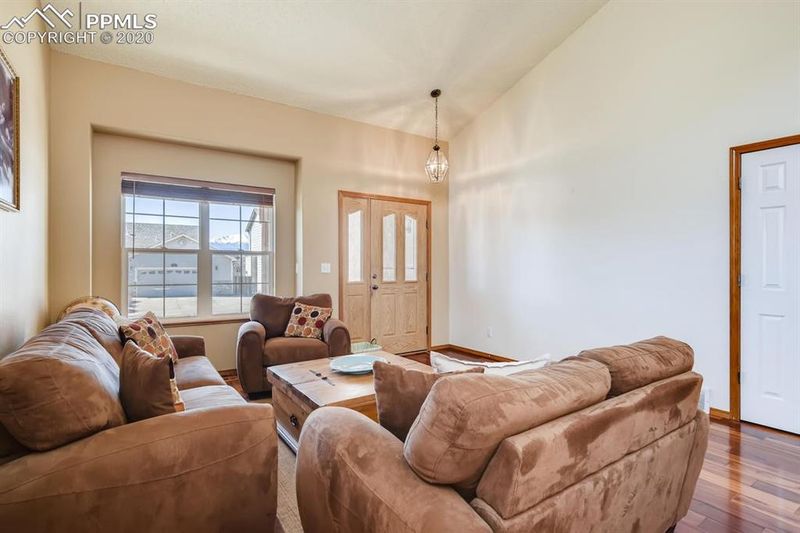 5136 Spoked Wheel Dr, Colorado Springs, CO 80923
