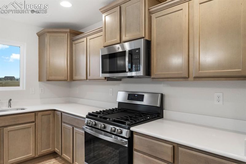 5136 Truscott Rd, Colorado Springs, CO 80925