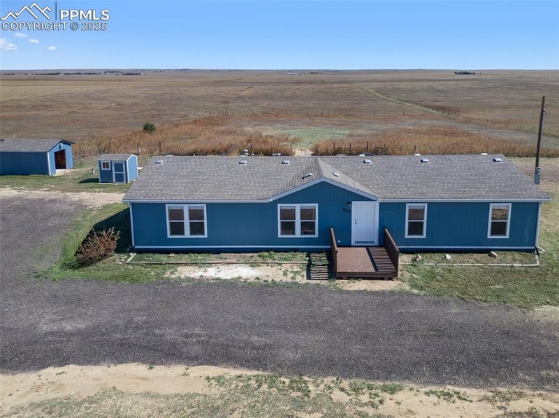 515 S Calhan Hw, Yoder, CO 80864