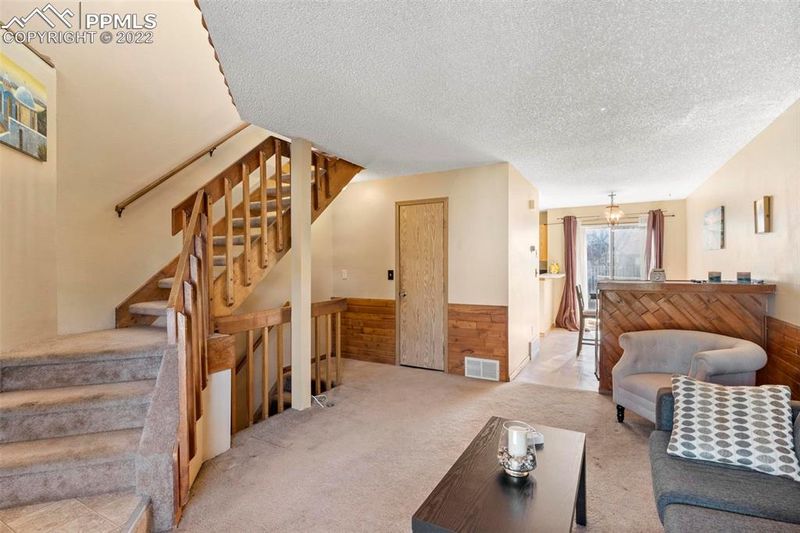 515 Shady Crest Cir, Colorado Springs, CO 80916