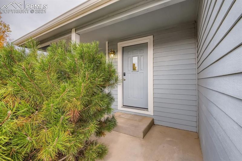 5150 Luster Dr, Colorado Springs, CO 80923