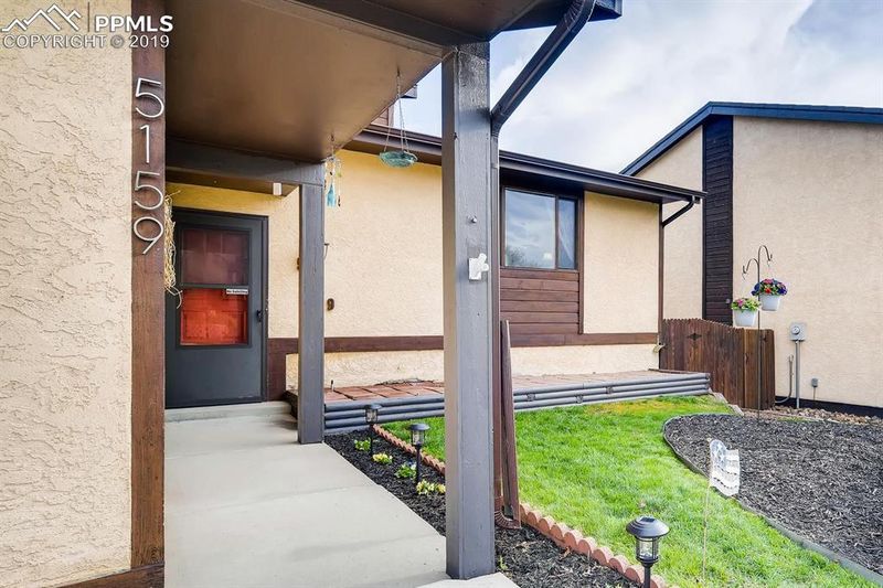5159 Solar Ridge Dr, Colorado Springs, CO 80917