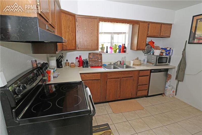 516 E Bijou St, Colorado Springs, CO 80903