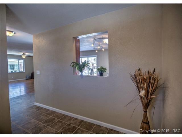 516 Iris Dr, Colorado Springs, CO 80911
