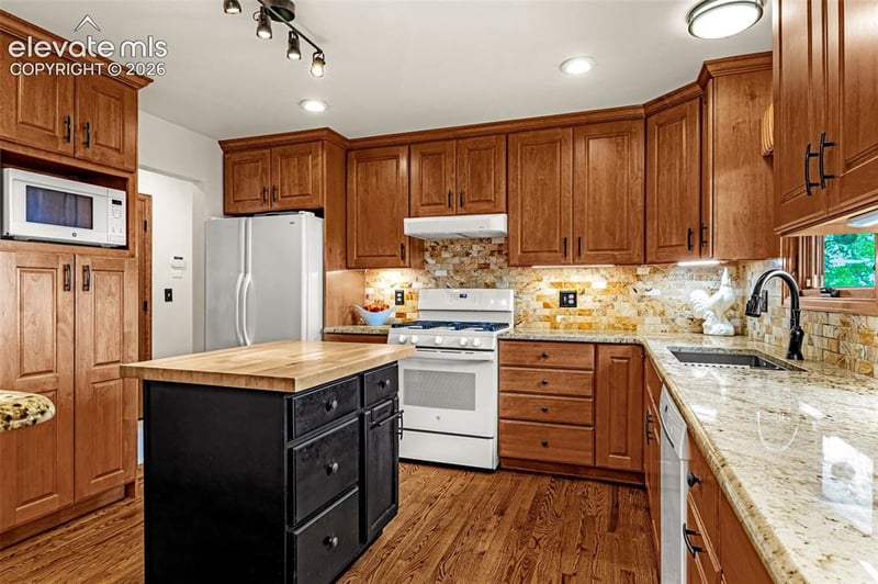 5160 Thistle Ct, Colorado Springs, CO 80917