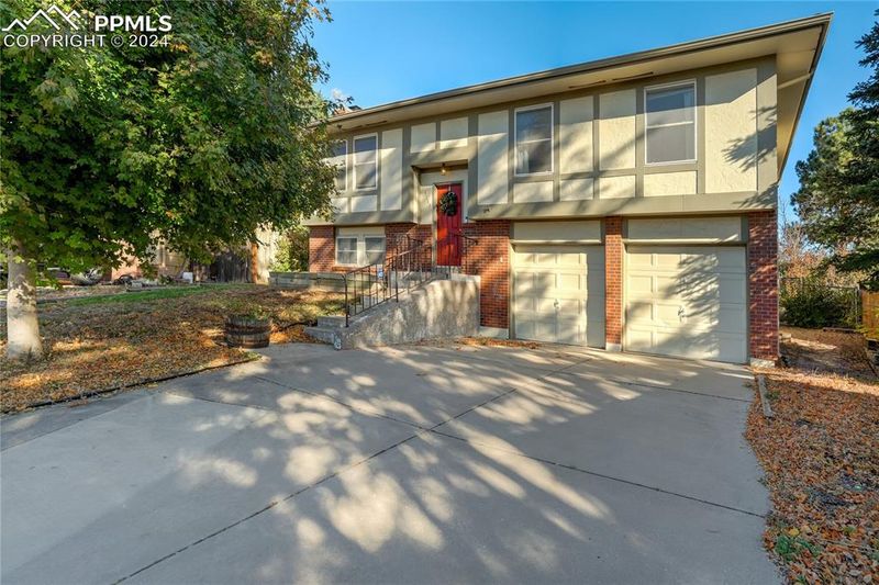 5165 Bridle Pl, Colorado Springs, CO 80918