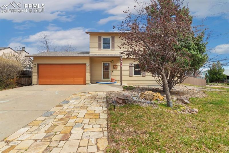 5165 Meadowgreen Dr, Colorado Springs, CO 80919