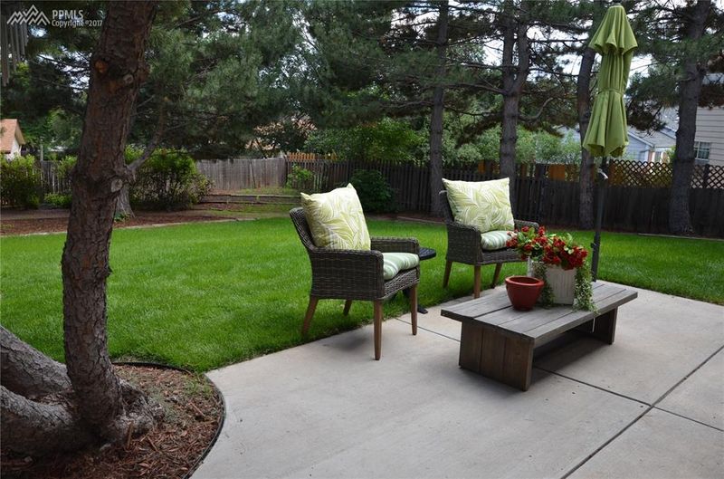 5165 Picket Dr, Colorado Springs, CO 80918
