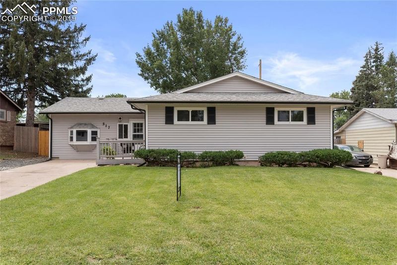 517 Esther Dr, Colorado Springs, CO 80911