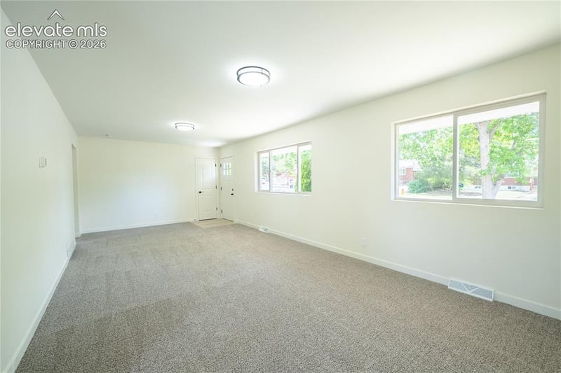 518 Yellowstone Rd, Colorado Springs, CO 80910