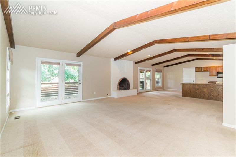 5185 N Splitrail Dr, Colorado Springs, CO 80917