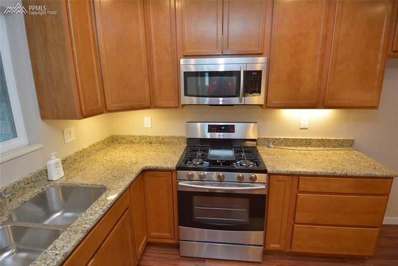 5185 Thistle Ct, Colorado Springs, CO 80917