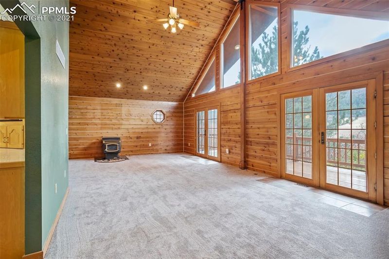 5189 Red Rock Dr, Larkspur, CO 80118
