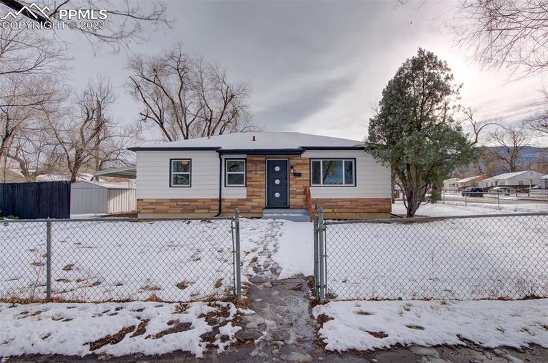 519 E Cheyenne Rd, Colorado Springs, CO 80905