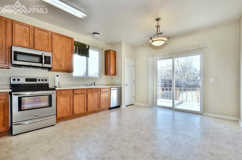 5196 Mountain Air Dr, Colorado Springs, CO 80916