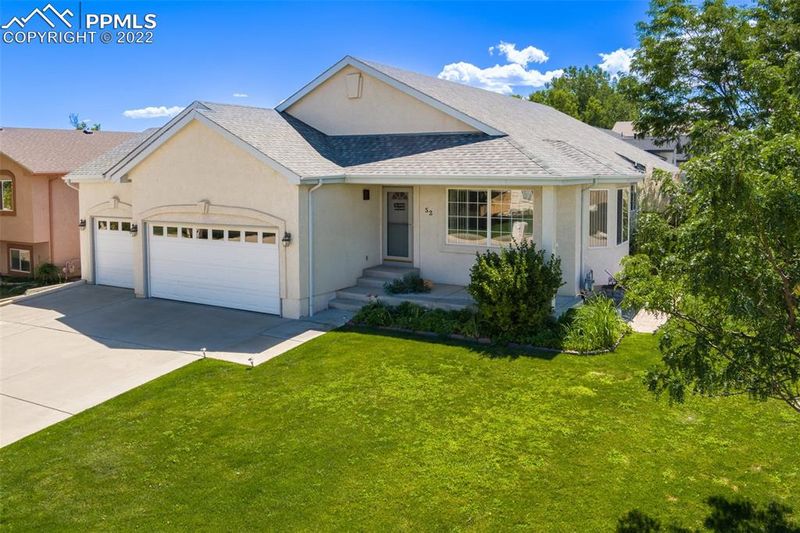 52 Altadena Dr, Pueblo, CO 81005
