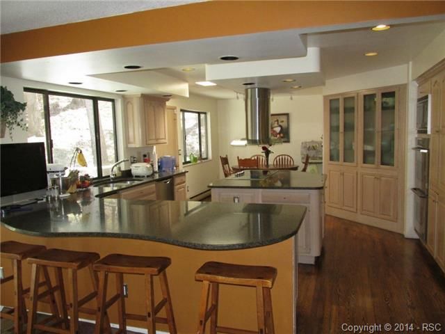52 Upland Rd, Colorado Springs, CO 80906