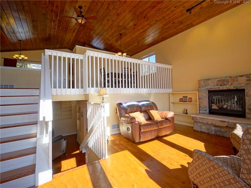 520 Allegheny Dr, Colorado Springs, CO 80919