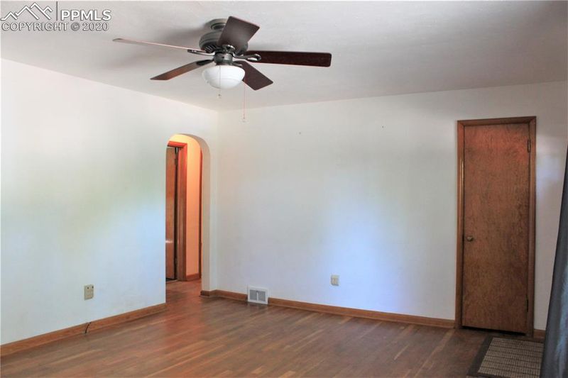 520 Cooper Ave, Colorado Springs, CO 80905