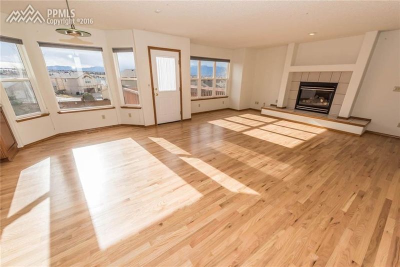 5207 Spoked Wheel Dr, Colorado Springs, CO 80923