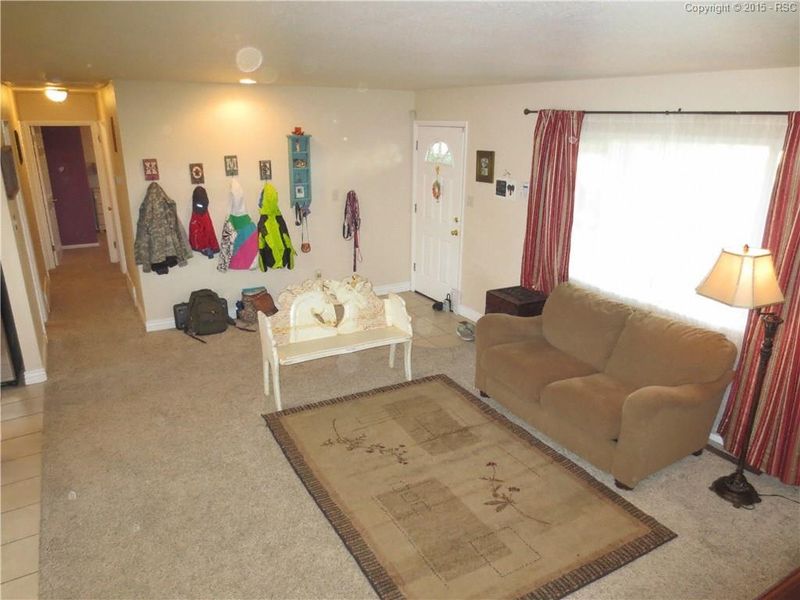 521 Comanche Dr, Colorado Springs, CO 80905