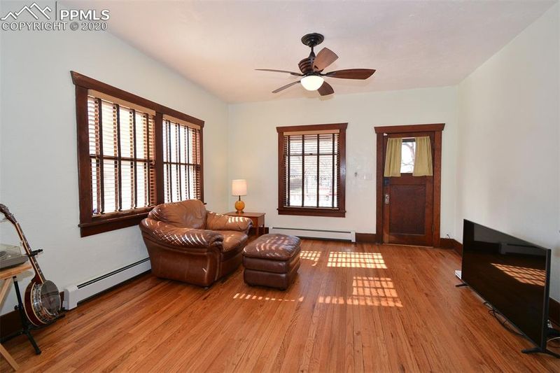 521 Custer Ave, Colorado Springs, CO 80903