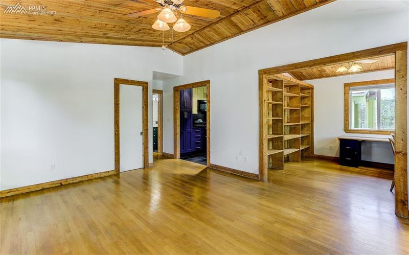 521 S El Paso St, Colorado Springs, CO 80903