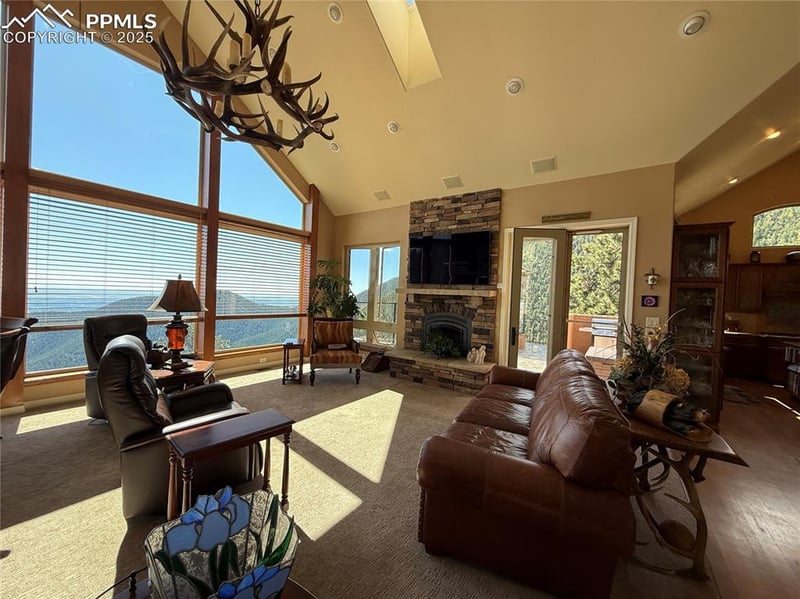 5210 Lower Vista Rd, Manitou Springs, CO 80829