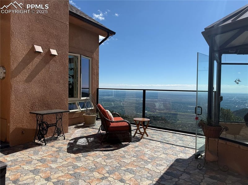 5210 Lower Vista Rd, Manitou Springs, CO 80829