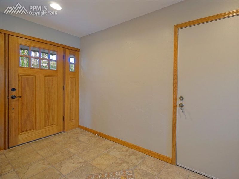 5210 Sapphire Dr, Colorado Springs, CO 80918
