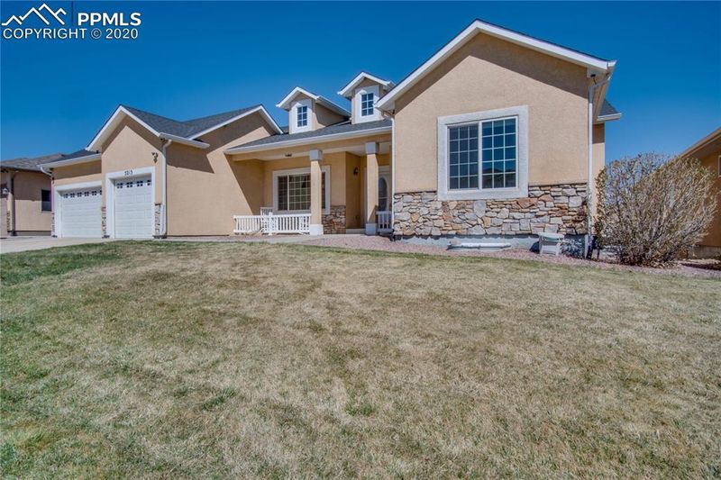 5213 Pascadero Dr, Pueblo, CO 81005
