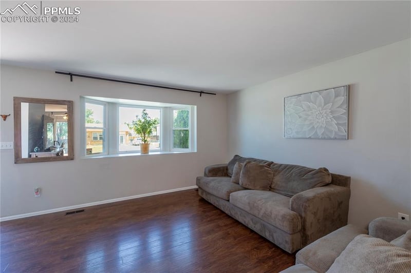 5215 Hunters Rn, Colorado Springs, CO 80911