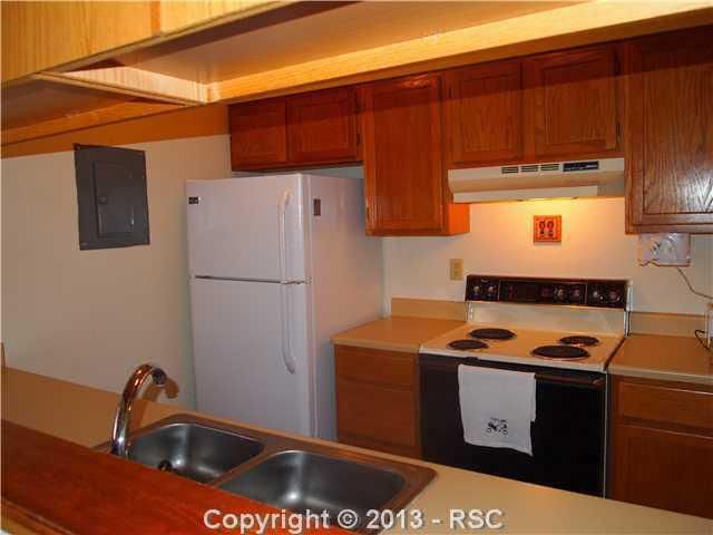 5215 Solar Ridge Dr, Colorado Springs, CO 80917