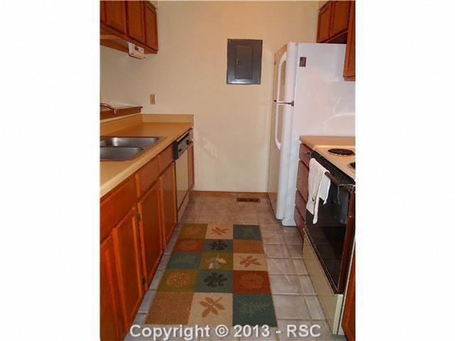 5215 Solar Ridge Dr, Colorado Springs, CO 80917