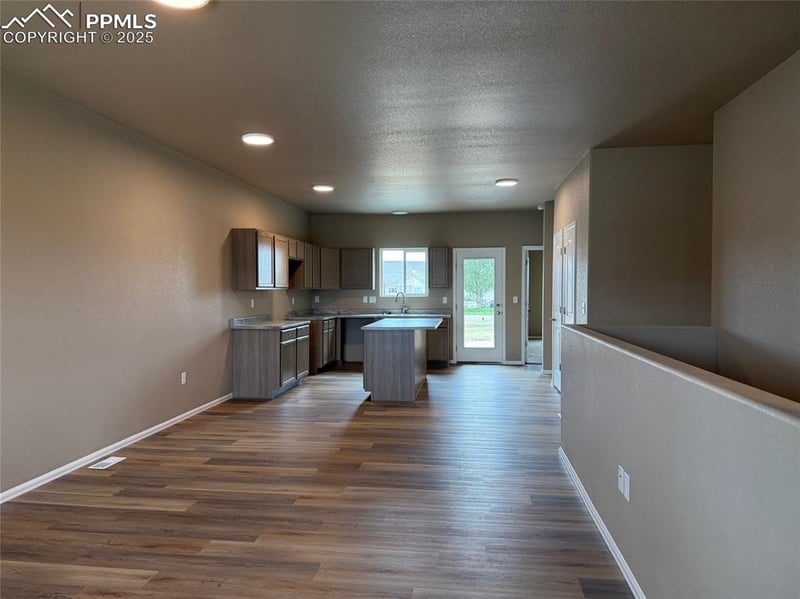 5216 Gannet Ln, Pueblo, CO 81008