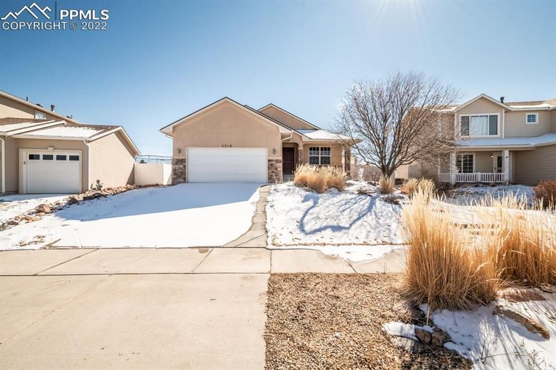 5218 Red Cedar Ct, Pueblo, CO 81005