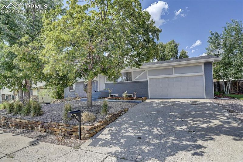 5220 Alteza Dr, Colorado Springs, CO 80917