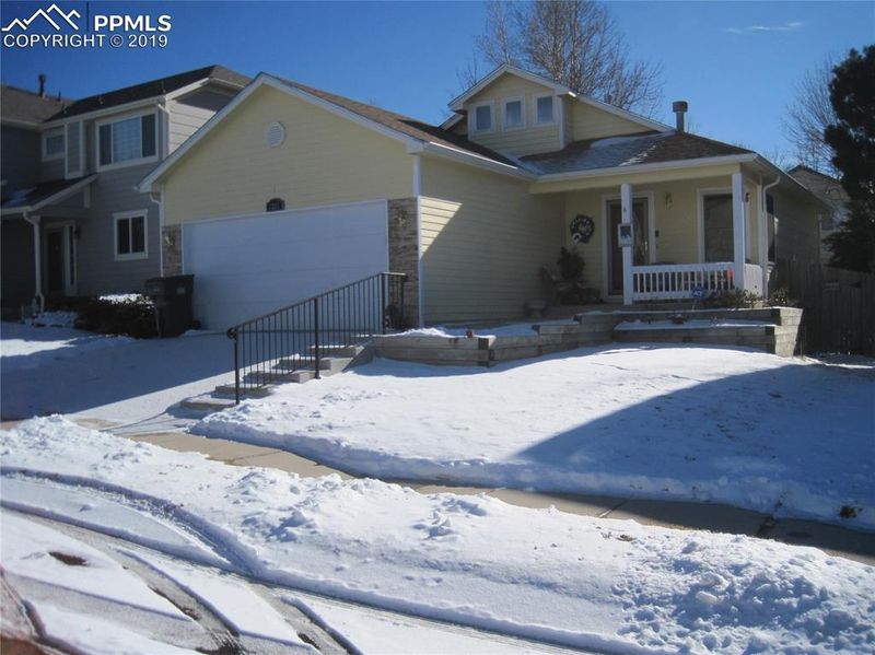 5225 Luster Dr, Colorado Springs, CO 80923