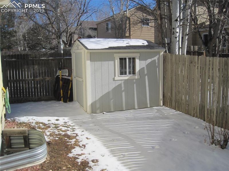 5225 Luster Dr, Colorado Springs, CO 80923