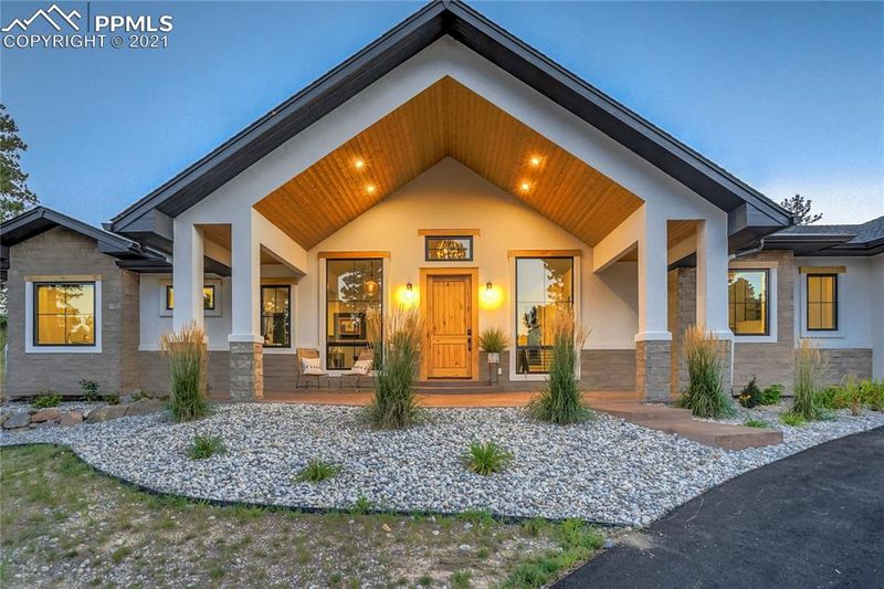 5225 Saxton Hollow Rd, Colorado Springs, CO 80908