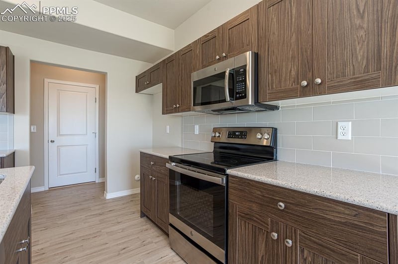 5229 Devers Ct, Colorado Springs, CO 80925