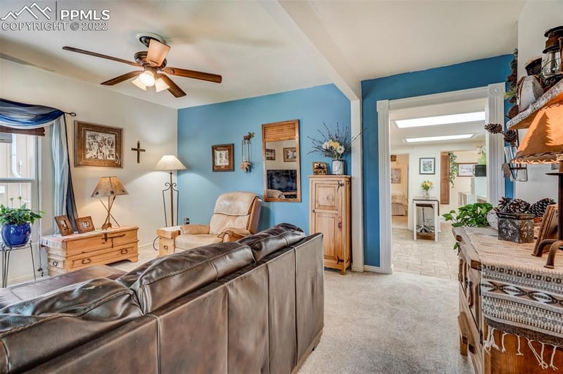 523 Kiowa St, Colorado Springs, CO 80903