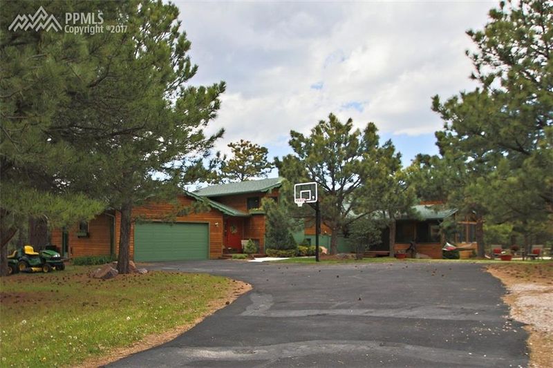 5230 Burgess Rd, Colorado Springs, CO 80908