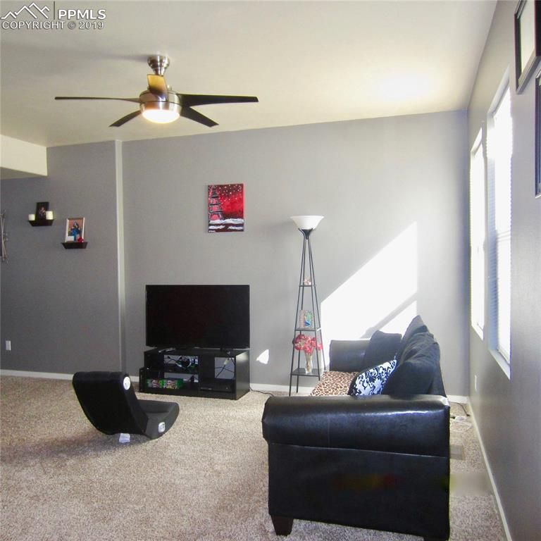 5230 Dovetail Ln, Colorado Springs, CO 80916