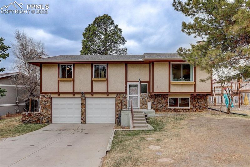 5234 Constitution Ave, Colorado Springs, CO 80915