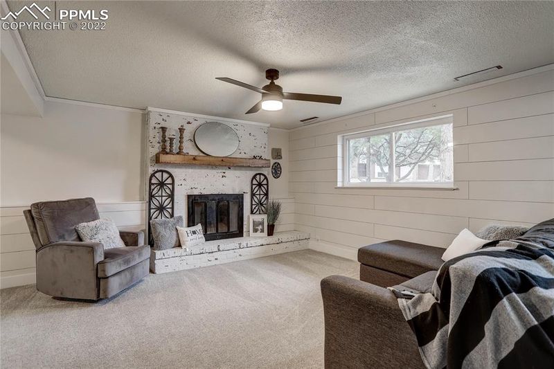 5234 Constitution Ave, Colorado Springs, CO 80915